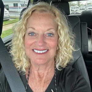 Meet your Posher, Beth